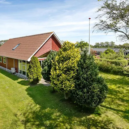 Дом отдыха 5 Bedroom Awesome In *