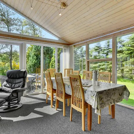 Дом отдыха 5 Bedroom Awesome In